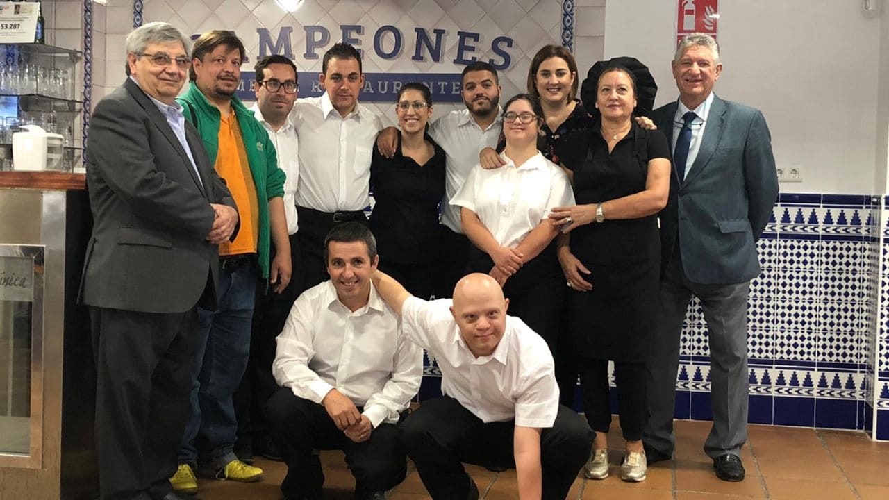 ‘Campeones’, un mesón que apuesta por la inclusión de personas con síndrome de Down y discapacidad intelectual