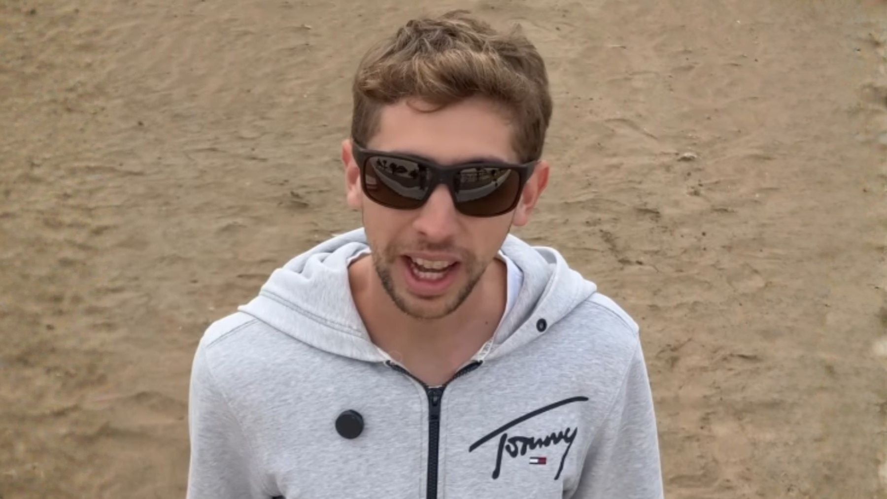 Jorge Caluz ofrece 4 recomendaciones para que personas ciegas puedan ir a la playa esta Semana Santa