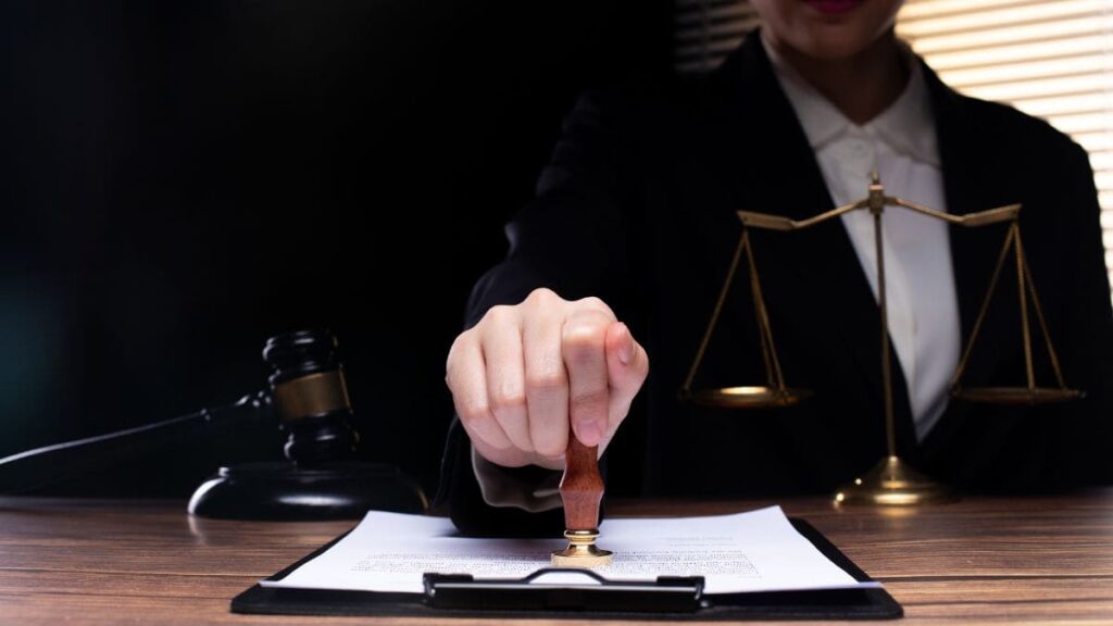 Cómo queda tu herencia si no realizas un testamento, según los notarios