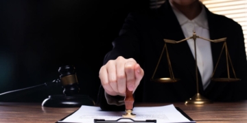 Cómo queda tu herencia si no realizas un testamento, según los notarios