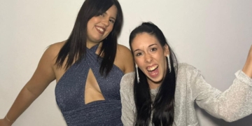 Dos jóvenes que visibilizan la parálisis cerebral muestran sus truquitos para ganar independencia