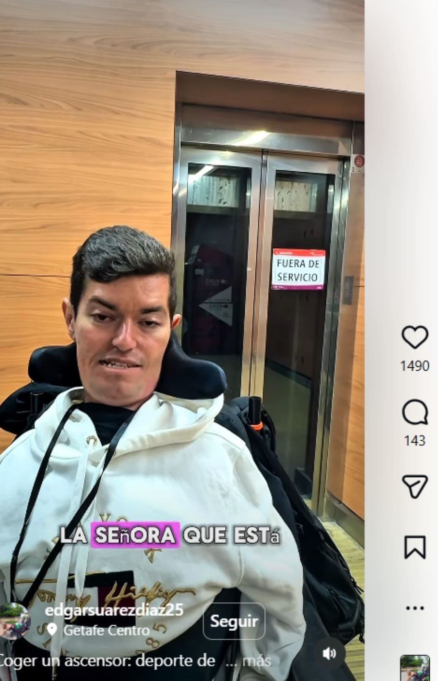 Un joven con discapacidad, obligado a estar "una hora atrapado" en el Metro por un ascensor roto