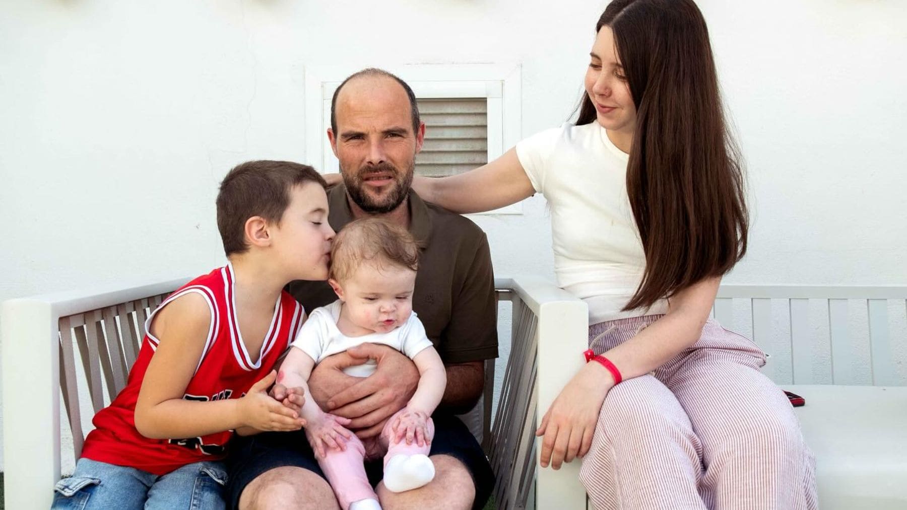 El día a día de familias con Piel de Mariposa: "Me temblaban las manos; no podía taparle la herida"
