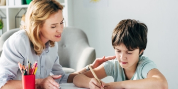 'Menos juicios. Más apoyos', el lema para el Día Mundial del Autismo 2026 que invita a "pensar antes que sentenciar"