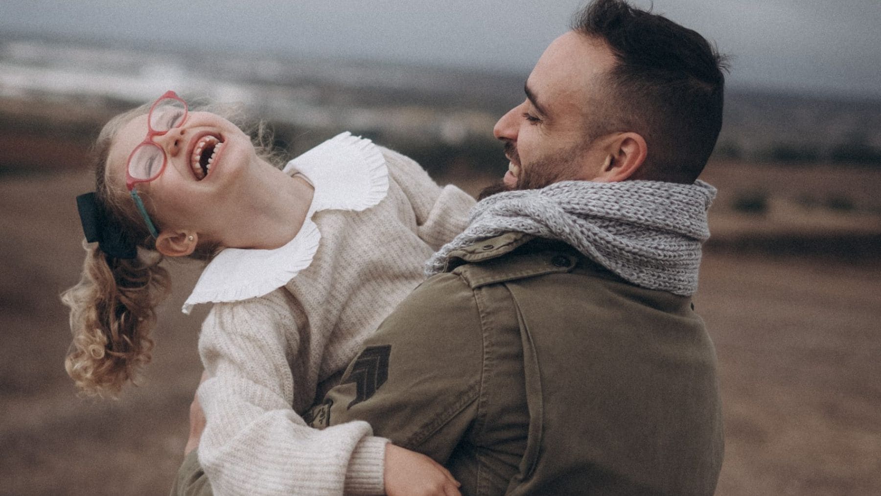 Jimena, una niña de 7 años con síndrome de Angelman: "La vida es para vivirla, disfrutarla y ser felices"