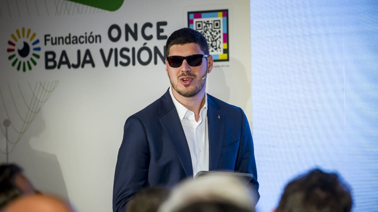 La ONCE presenta una nueva Fundación para mejorar la vida de personas con baja visión