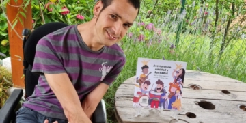 Héctor Flórez, escritor con parálisis cerebral que normaliza la vida de personas con diversidad funcional
