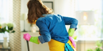 Limpiadora logra una incapacidad permanente por artrosis