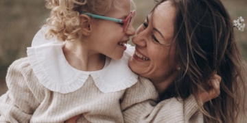 Jimena, una niña de 7 años con síndrome de Angelman: "La vida es para vivirla, disfrutarla y ser felices"