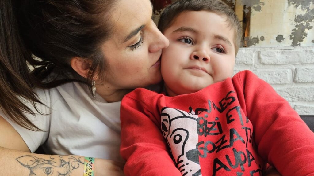 La denuncia de la madre de un niño con discapacidad a Renfe: «Viajar bien asistido es un derecho»