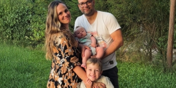 La 'receta' de una familia para combatir la falta de inclusión: "Al odio y la ignorancia, amor e información"