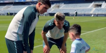 La bonita sorpresa del Málaga CF a Antonio, un aficionado de 7 años con Distrofia Muscular