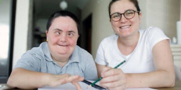 Los hermanos de personas con discapacidad intelectual piden apoyos para su propio envejecimiento