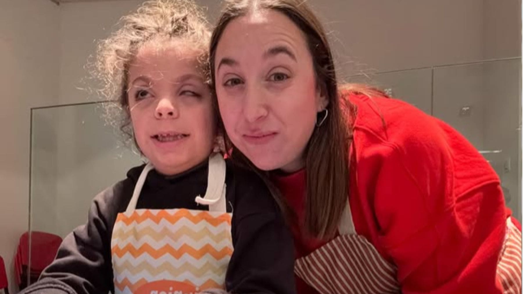 Lucía, madre de un niño con discapacidad visual, sobre los cajeros adaptados: "Detalles que dan autonomía"