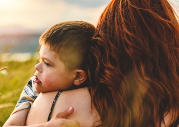 Madre de un hijo con autismo