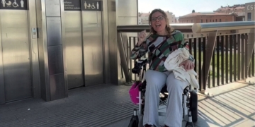 Montse Font denuncia el cierre de ascensores en fin de semana y días festivos para personas con discapacidad