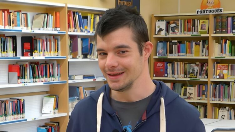 Raúl Lozano, funcionario con síndrome de Down tras haber aprobado dos oposiciones