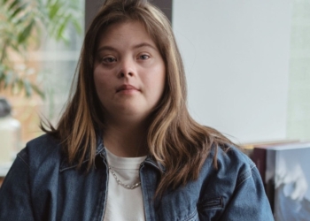 Sara, joven con síndrome de Down