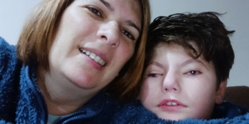 Vanesa y Manuel, madre e hijo unidos en la lucha contra una enfermedad rara