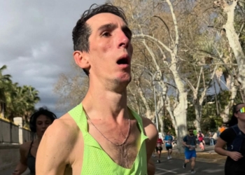 Álex Roca completa la Media Maratón de Madrid para visibilizar la realidad las enfermedades raras