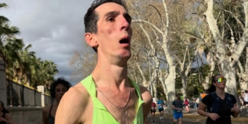 Álex Roca completa la Media Maratón de Madrid para visibilizar la realidad las enfermedades raras