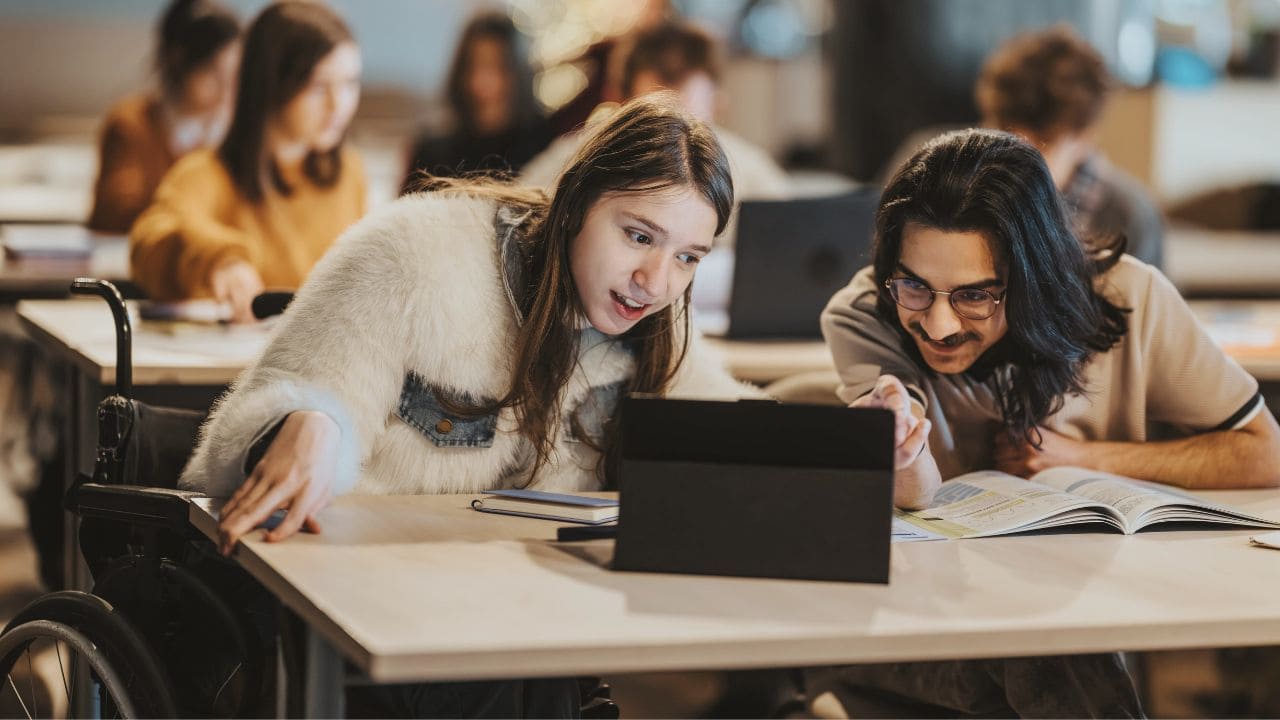 Ayudas para universitarios con discapacidad en la Comunidad de Madrid./ Licencia Adobe Stock