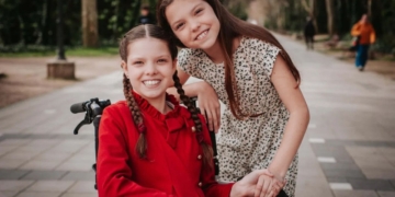 'Carolina Purpurina', un libro inspirado en el amor de una niña por su hermana mayor con discapacidad