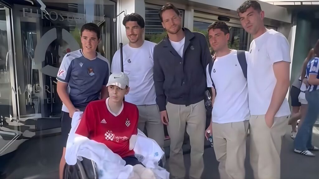 El detalle de la Real Sociedad con un joven aficionado que perdió las dos piernas y un brazo por una meningitis