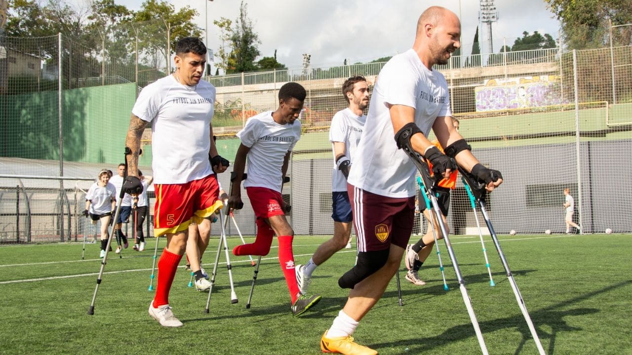 'Equipo Sin Barreras', una asociación que fomenta la inclusión de personas con discapacidad en el deporte