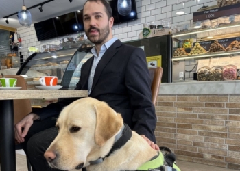 La ONCE confirma que los perros guía pueden acceder a todos los lugares de uso público con personas ciegas