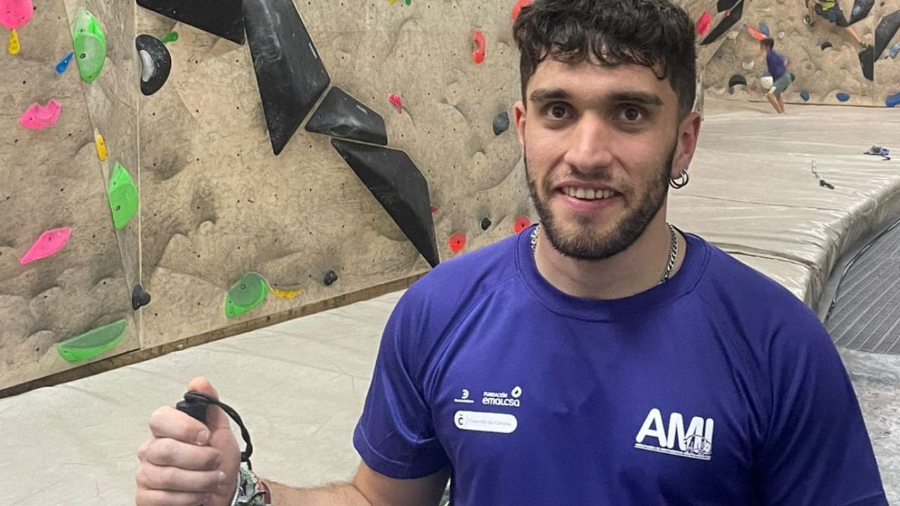 La bonita reflexión de un joven con ceguera hacia la sociedad: «La discapacidad no impide ser feliz»