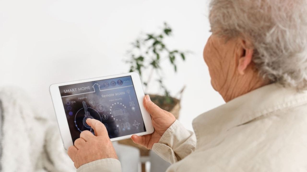 Domótica, la tecnología que fomenta la accesibilidad y la seguridad en el hogar Domótica, la tecnología que fomenta la accesibilidad y la seguridad en el hogar