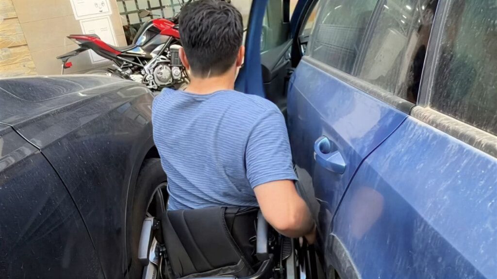 La impotencia de Pablo Tovar ante el mal uso de plazas PMR