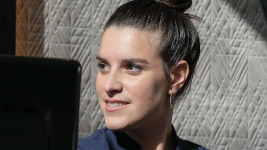 Lucía Loscertales, trabajadora de ILUNION, habla sobre la importancia de normalizar la discapacidad