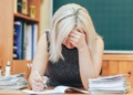 El INSS retira la incapacidad permanente a una profesora a pesar de haber empeorado