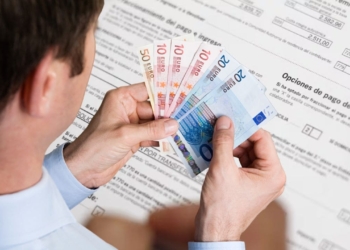 Soy beneficiario del subsidio para mayores de 52 años: ¿tengo que hacer la declaración de la renta? Soy beneficiario del subsidio para mayores de 52 años