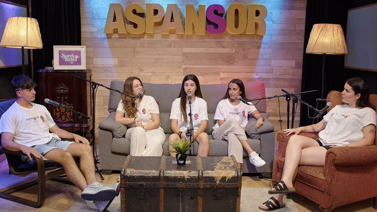 'Sordos al Habla', una iniciativa que visibiliza y normaliza la discapacidad auditiva mediante redes sociales