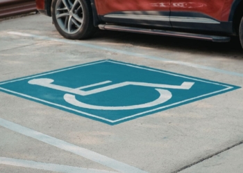 'Titularísimos', una aplicación que permite encontrar plazas PMR disponibles cerca de ti en tiempo real