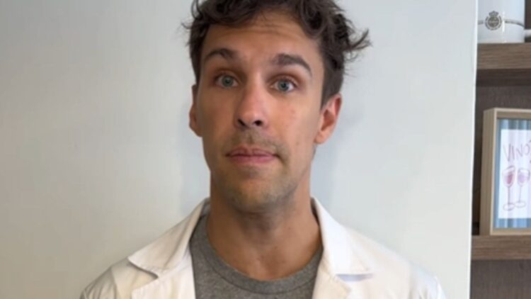 Un neurólogo con parálisis cerebral destaca la importancia del diagnóstico precoz en la esclerosis múltiple