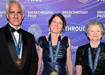 Jean Bennet, Albert Maguire y Katherine High reciben el 'Oscar de la Ciencia' ciegos