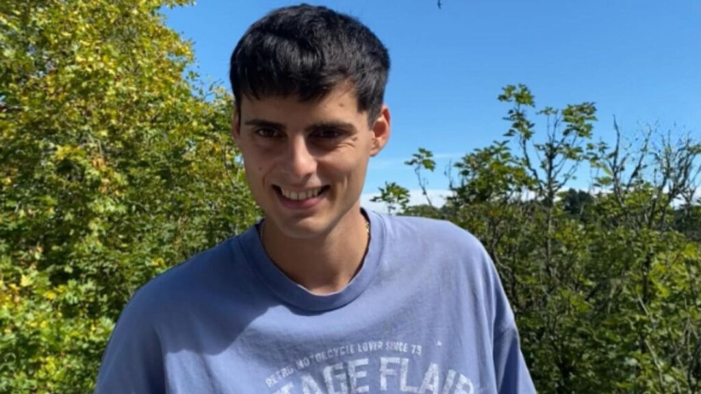 Adrián Fernández enseña a vivir y convivir con el cáncer