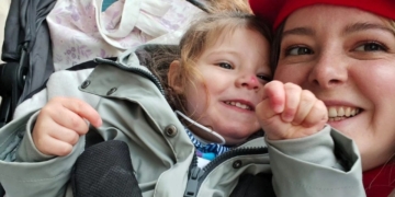 Carla, madre de una niña con enfermedad rara, habla sobre la discapacidad