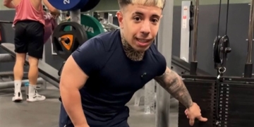 Dani Lorza muestra los problemas de las personas de talla baja para entrenar en el gimnasio