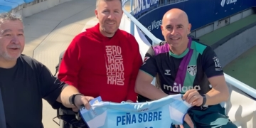 El detalle del Málaga CF con aficionados con movilidad reducida