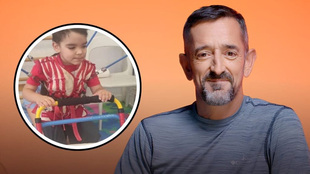 Los padres de José, niño con parálisis cerebral y autismo, buscan llegar hasta el Doctor Cavadas para ayudar a su hijo