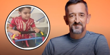 Los padres de José, niño con parálisis cerebral y autismo, buscan llegar hasta el Doctor Cavadas para ayudar a su hijo