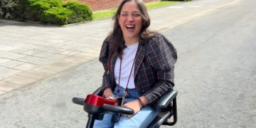 Lola González, joven con parálisis cerebral