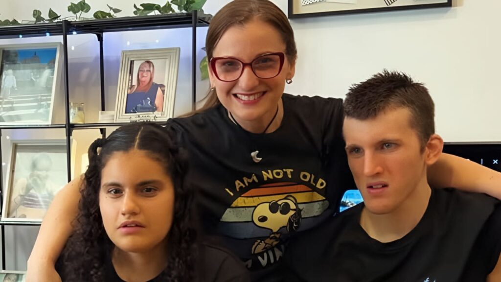 María, madre de Carlos y Carla, dos jóvenes con autismo