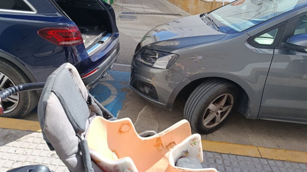 Denuncia sobre las faltas de respeto hacia las plazas PMR
