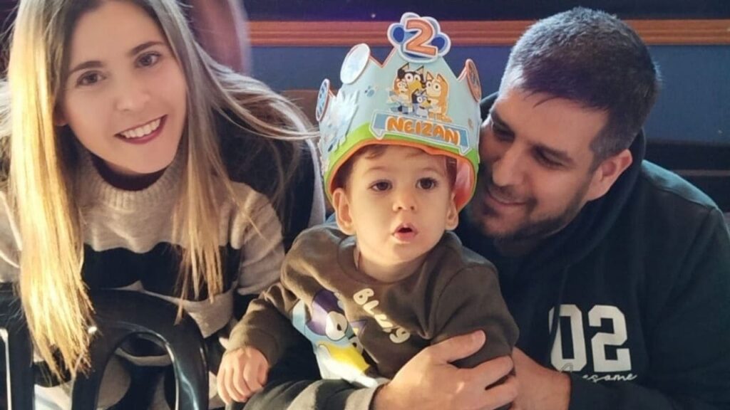 Neizan, un pequeño guerrero que convive con una enfermedad rara